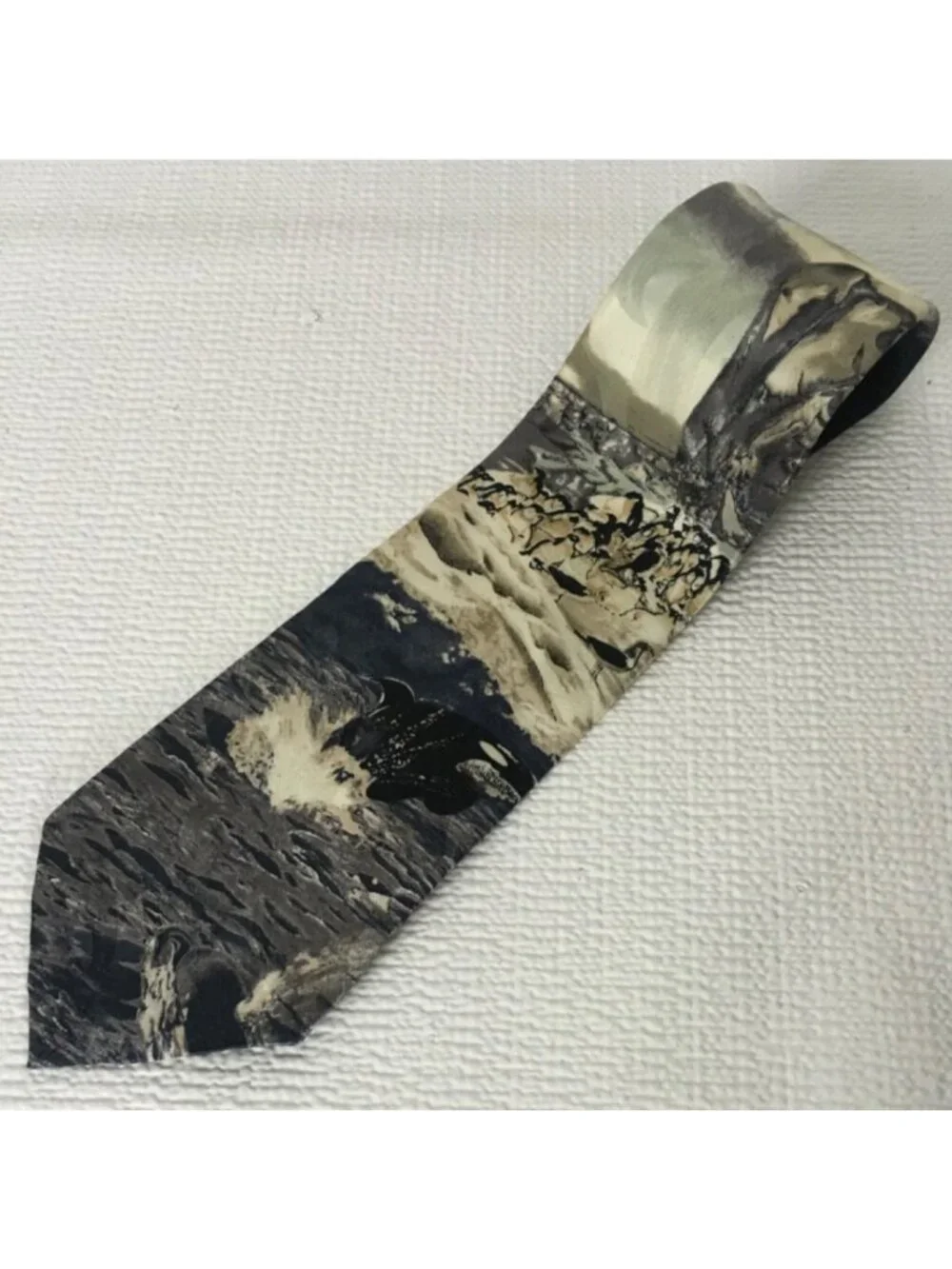 Reed St James Neck Tie Gray Blue White Whales Penguins 4 in Wide 56 in Long